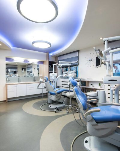 DENTALOFFICEAdobeStock_66251598 DENTALOFFICEAdobeStock_66251598